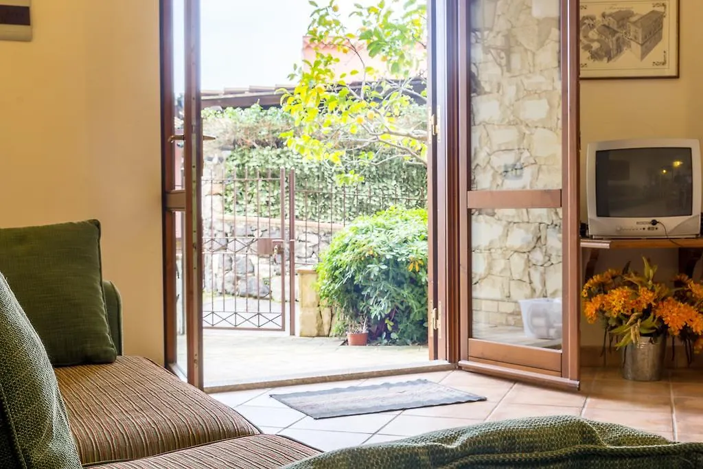 Sara'S House Apartment Taormina Italy